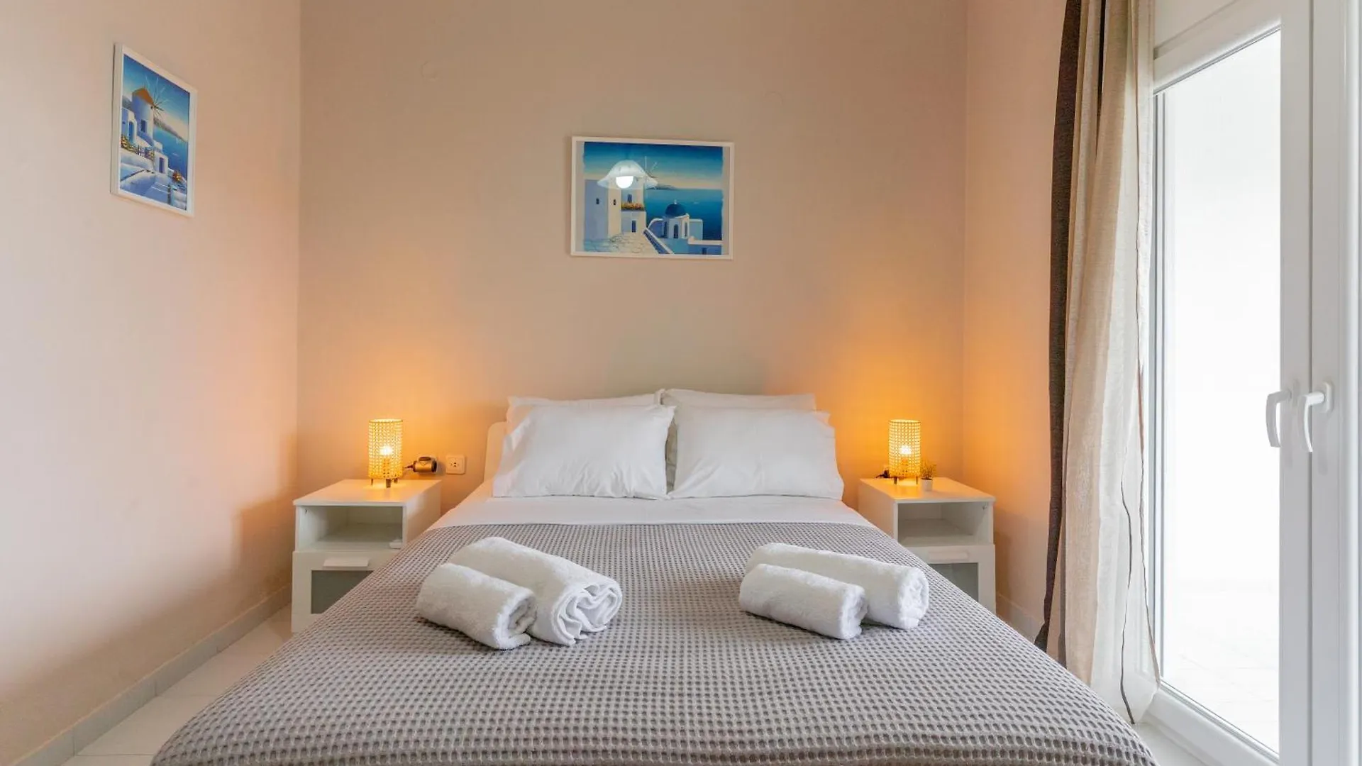 Beachfront Bliss By Halu! Spacious Vacation House Nea Skioni Holiday home