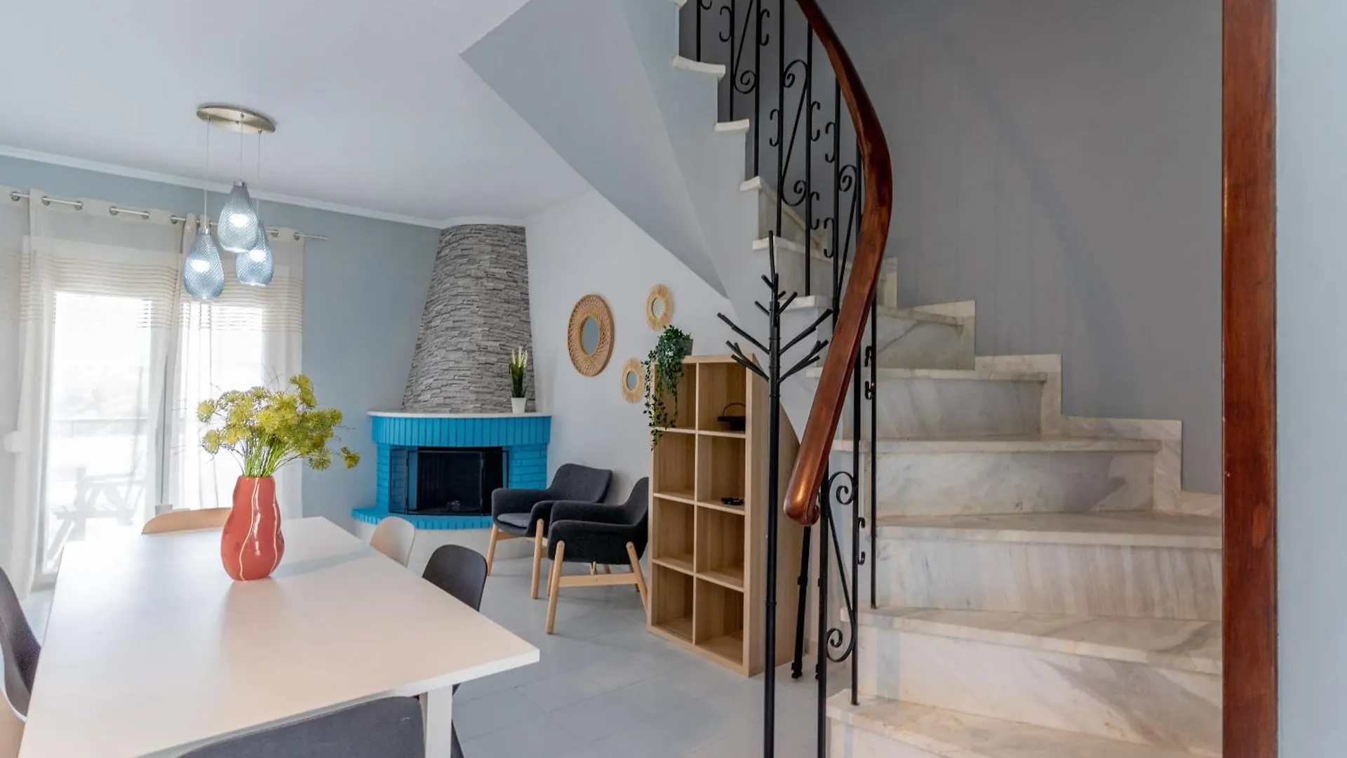 Holiday home Beachfront Bliss By Halu! Spacious Vacation House Nea Skioni