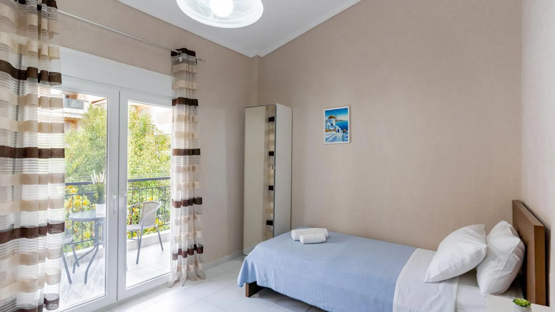 Beachfront Bliss By Halu! Spacious Vacation House Nea Skioni Holiday home