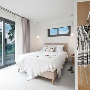  Apartment Mariya Art Living